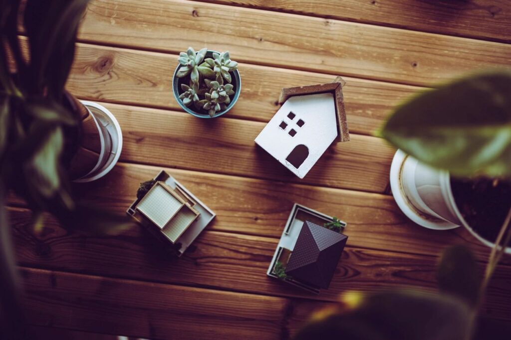 Hotels vs STRs comparison in guest spending and strategy
